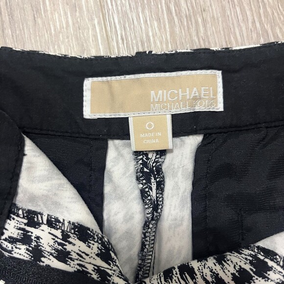 Michael Kors Black and White Leopard Print Shorts Size 0 - Picture 7 of 7